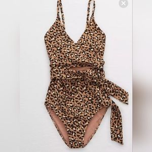 NWT-aerie wrap swimsuit, cheetah print, size M.